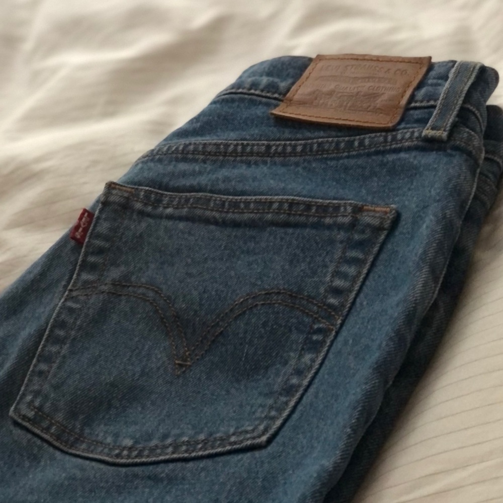 Levi’s Ribcage Flare - Size 28